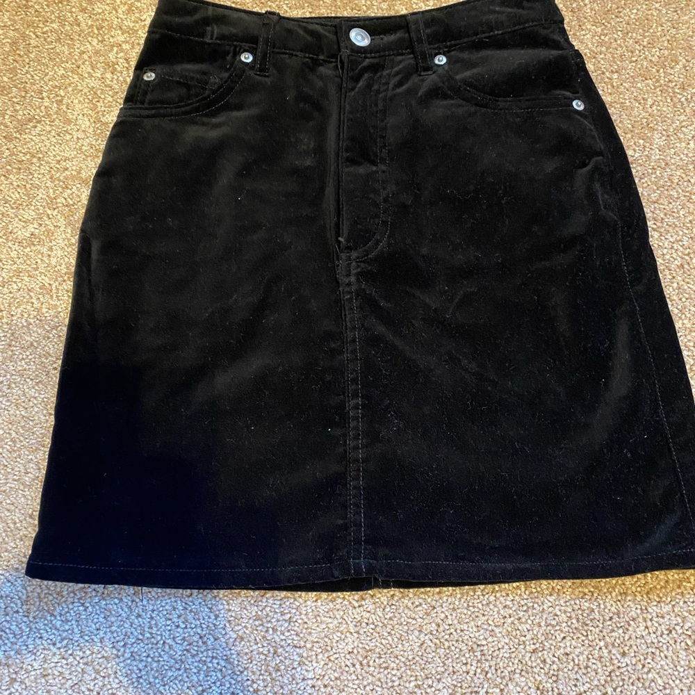 H&M Black Pencil Skirt Velvet